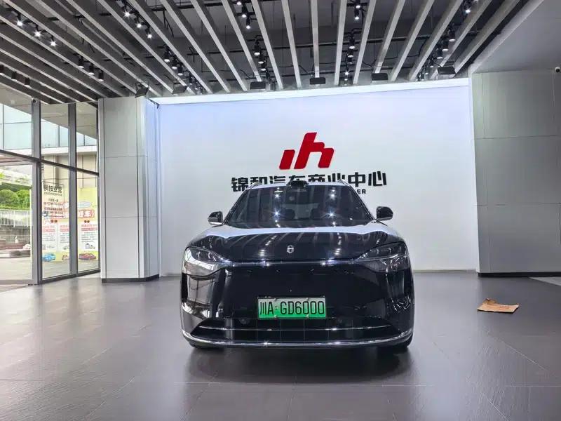 Wenjie M9 2024 Extended Range Max Six-Seater — миниатюра 2