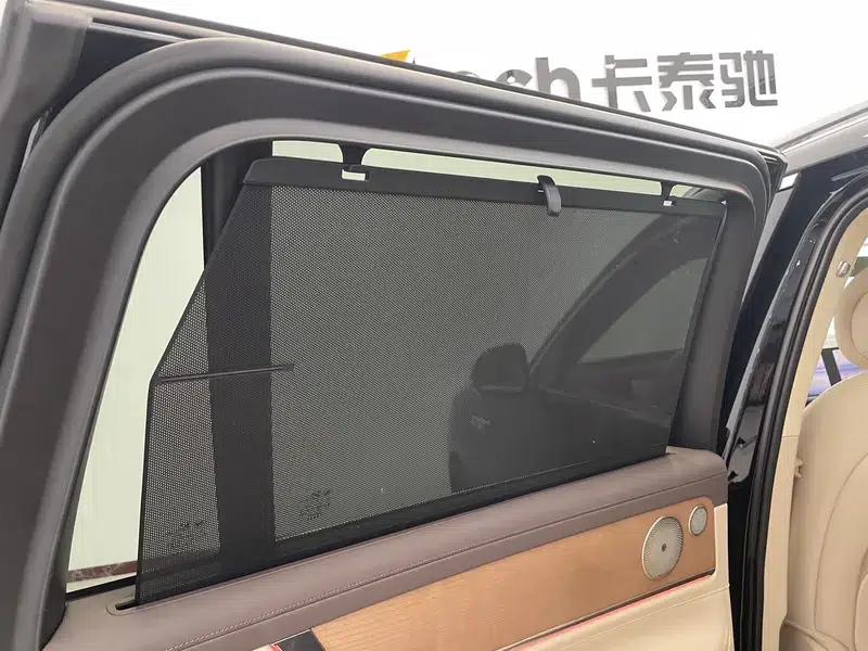 Wenjie M9 2024 Ultra Range Extended 6-Seater — миниатюра 16
