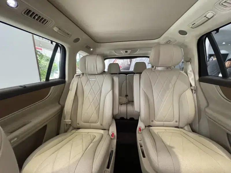 Wenjie M9 2024 Ultra Range Extended 6-Seater — миниатюра 23