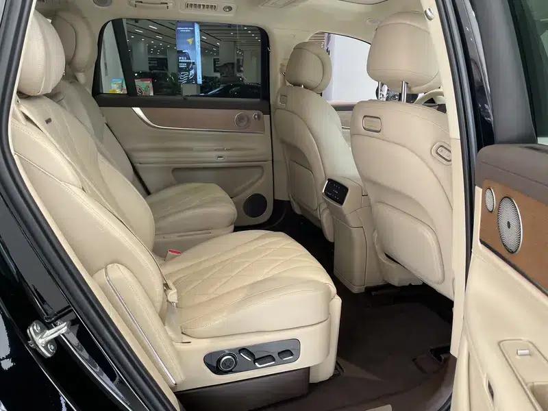 Wenjie M9 2024 Ultra Range Extended 6-Seater — миниатюра 25