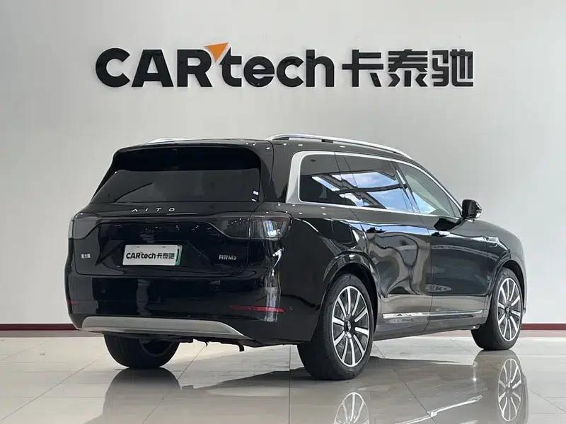 Wenjie M9 2024 Ultra Range Extended 6-Seater — миниатюра 7