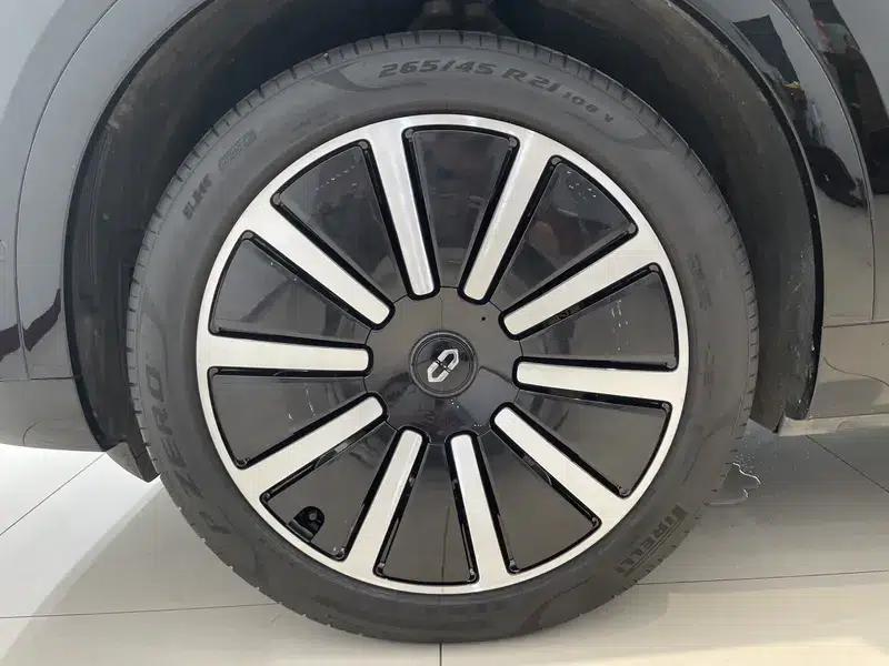 Wenjie M9 2024 Ultra Range Extended 6-Seater — миниатюра 9