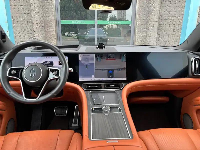 Wenjie M9 2024 Ultra Range Extended 6-Seater — миниатюра 10
