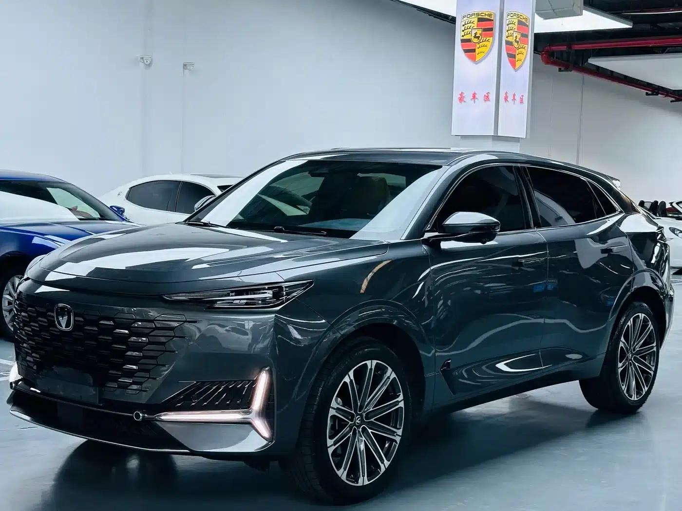 Changan UNI-K 2024 2.0T 2WD Global Edition — миниатюра 1