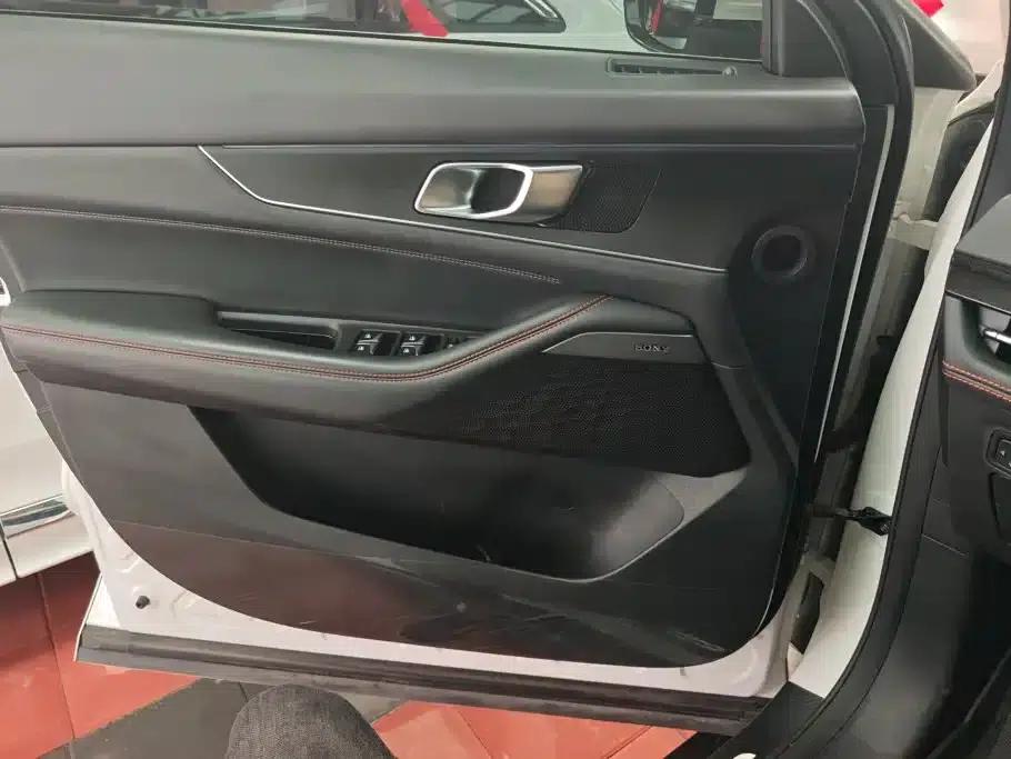 Changan UNI-K 2021 2.0T Luxury Edition — миниатюра 7