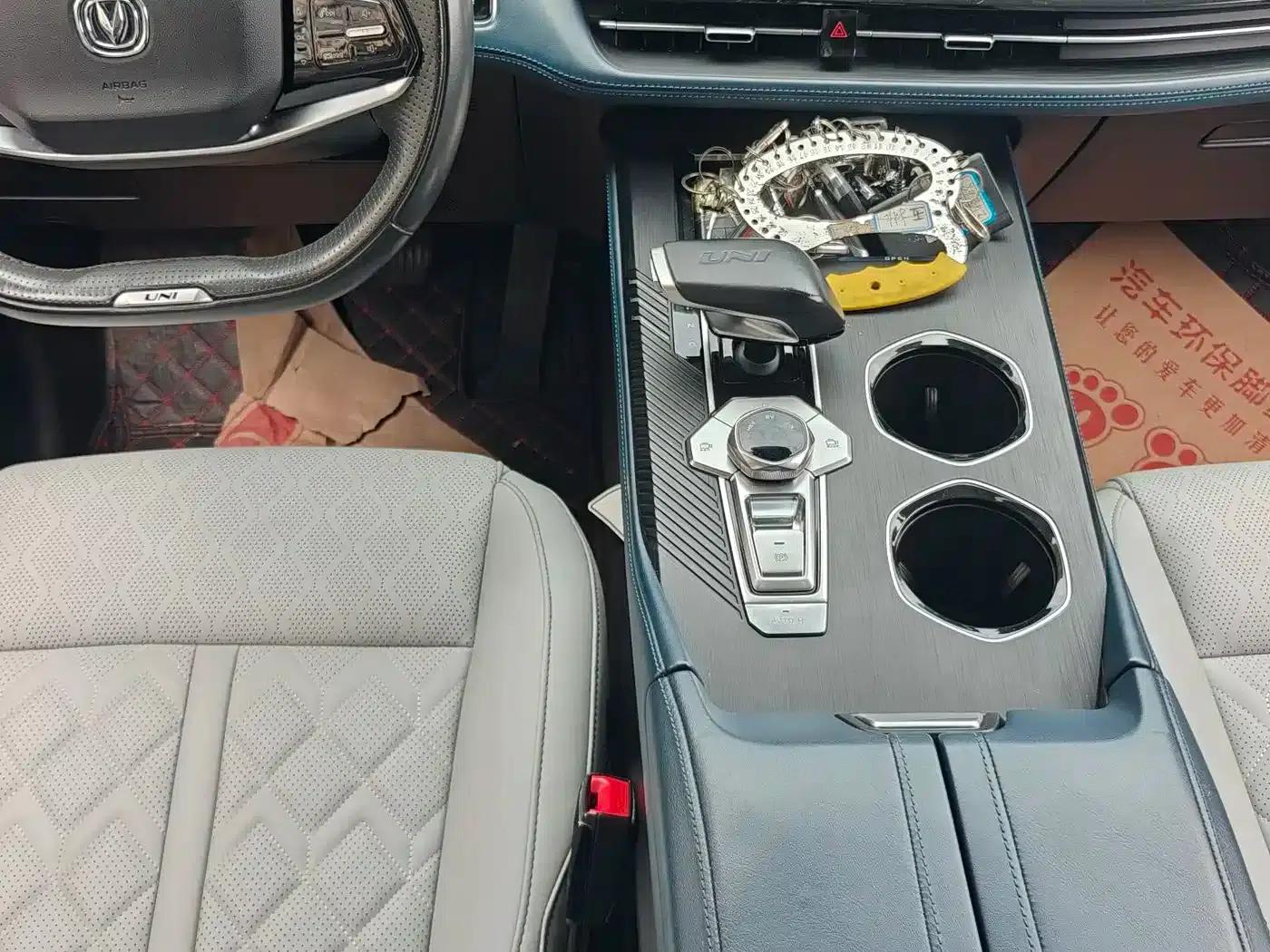 Changan UNI-K 2023 2.0T 2WD Yue Shang Edition — миниатюра 8