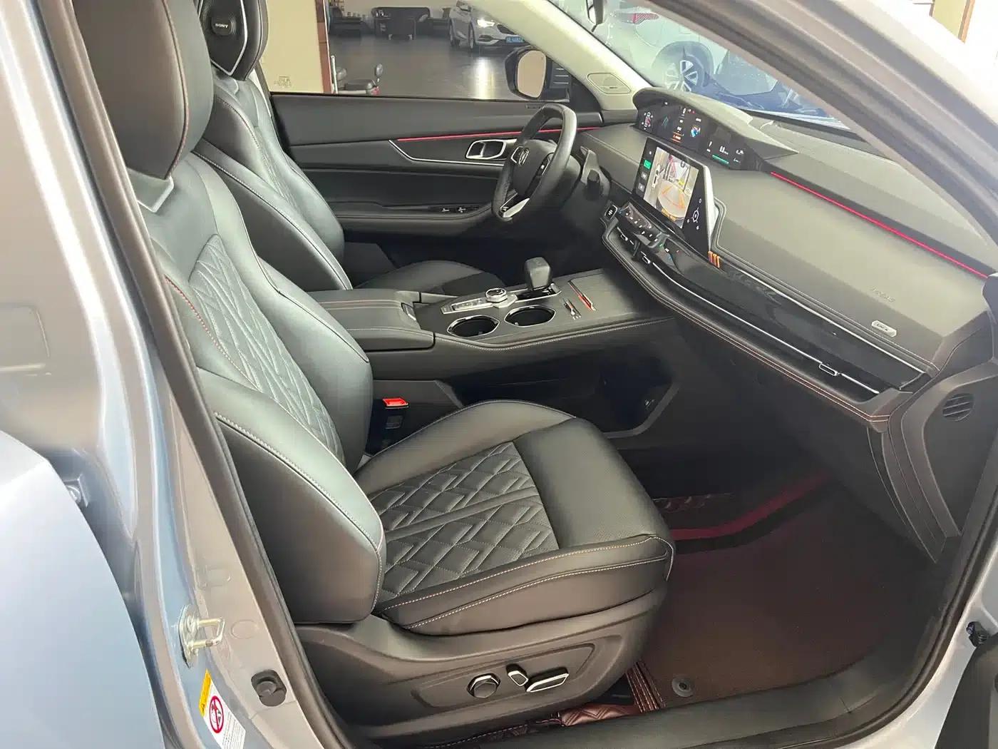 Changan UNI-K 2021 2.0T All-Wheel Drive Premium Edition — миниатюра 11