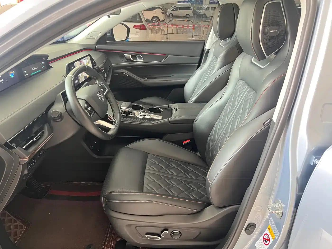 Changan UNI-K 2021 2.0T All-Wheel Drive Premium Edition — миниатюра 4