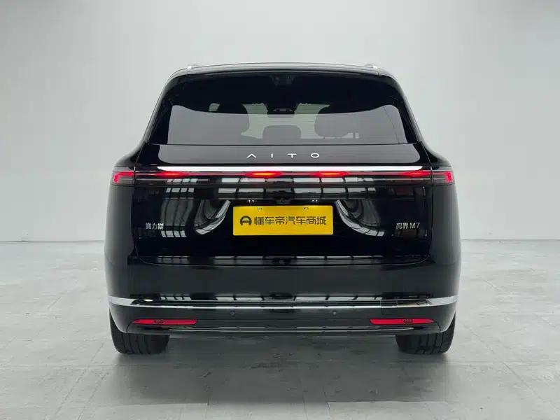 Wenjie M7 2026 Extended Range Max 5-Seat 4WD (192-line LiDAR) — миниатюра 6