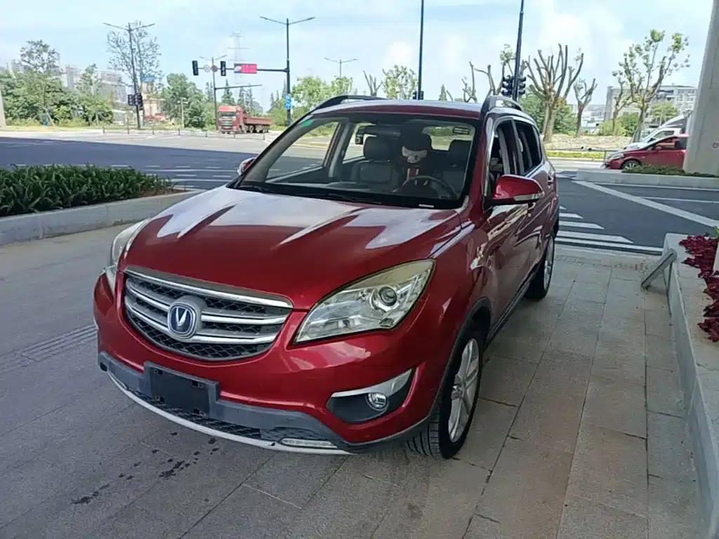 Changan CS35 2016 1.6L Manual Deluxe Edition (National V Emission Standard) — миниатюра 1