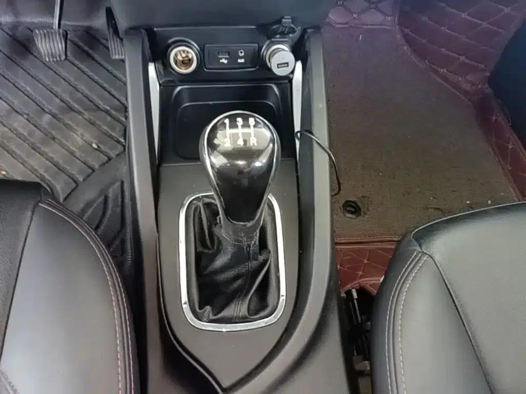 Changan CS35 2016 1.6L Manual Deluxe Edition (National V Emission Standard) — миниатюра 14