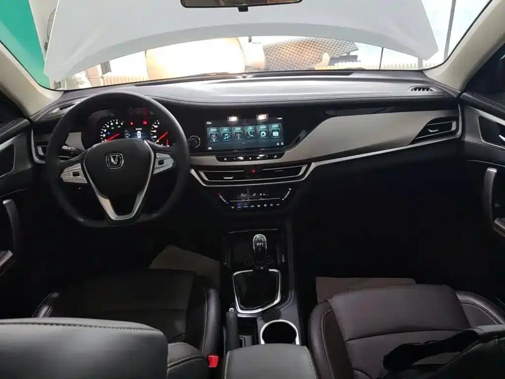 Changan CS35PLUS 2019 1.6L Manual Connected Edition — миниатюра 10