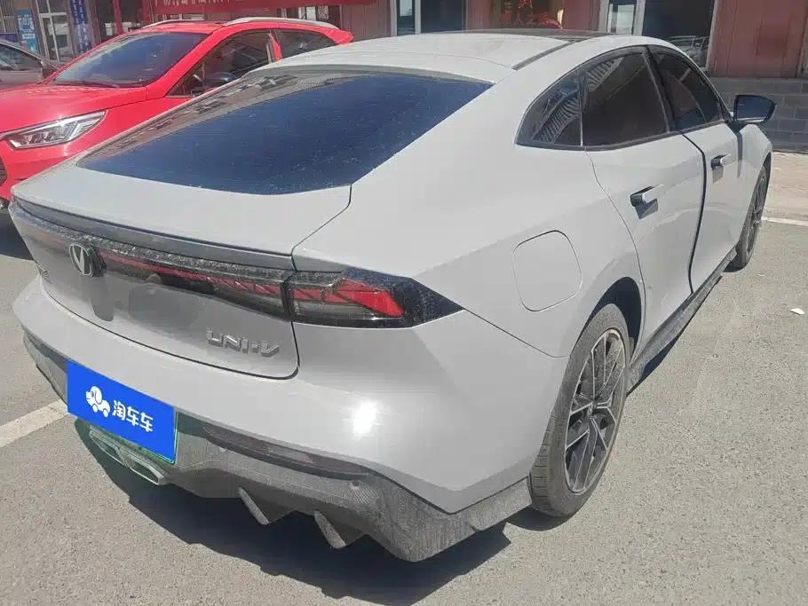 Changan UNI-V Smart Electric iDD 2024 Model Blue Whale Smart Electric iDD 136km Premium Edition — миниатюра 3