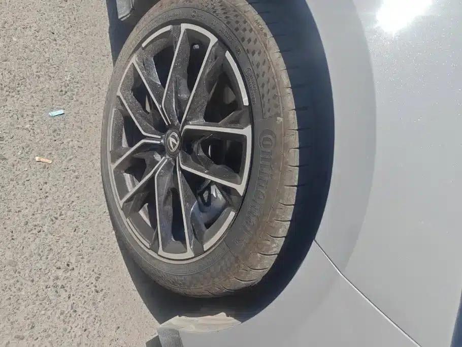 Changan UNI-V Smart Electric iDD 2024 Model Blue Whale Smart Electric iDD 136km Premium Edition — миниатюра 6