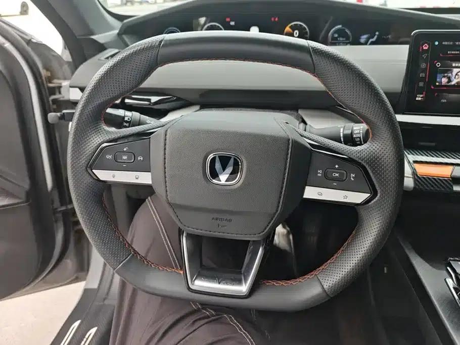 Changan UNI-V Smart Electric iDD 2024 Model Blue Whale Smart Electric iDD 136km Smart Cool Edition — миниатюра 15