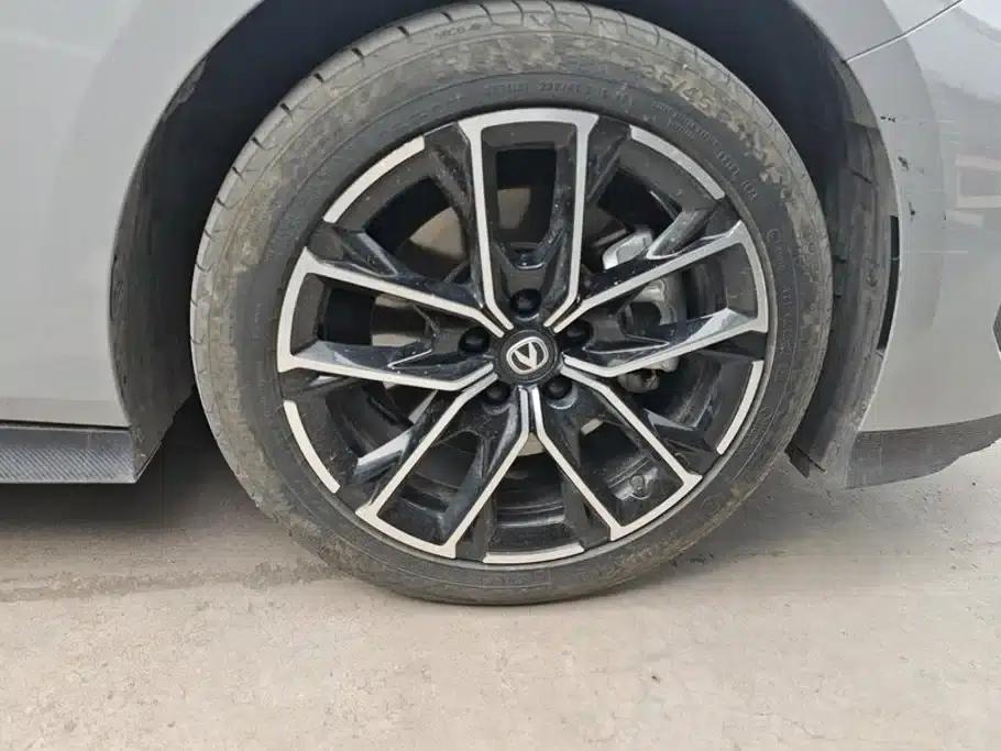 Changan UNI-V Smart Electric iDD 2024 Model Blue Whale Smart Electric iDD 136km Smart Cool Edition — миниатюра 6