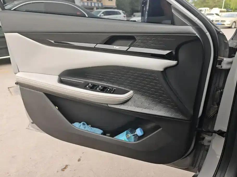 Changan UNI-V Smart Electric iDD 2024 Model Blue Whale Smart Electric iDD 136km Smart Cool Edition — миниатюра 7