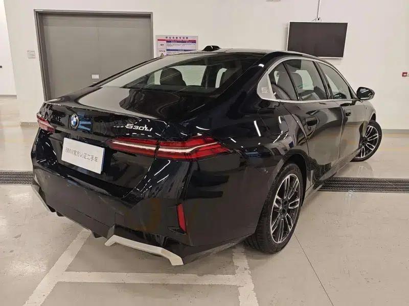 2024 BMW 5 Series 530Li Leading Edition M Sport Package — миниатюра 5