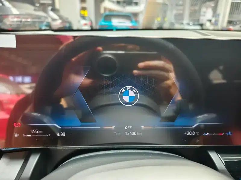 2025 BMW 5 Series 530Li Leading Edition M Sport Package — миниатюра 6
