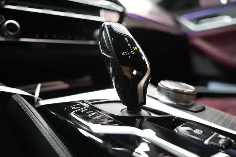 BMW 5 Series 2022 Facelift 530Li Leading Model M Sport Package — миниатюра 21