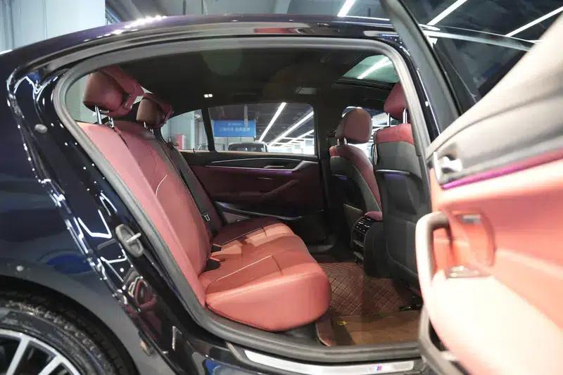 BMW 5 Series 2022 Facelift 530Li Leading Model M Sport Package — миниатюра 25