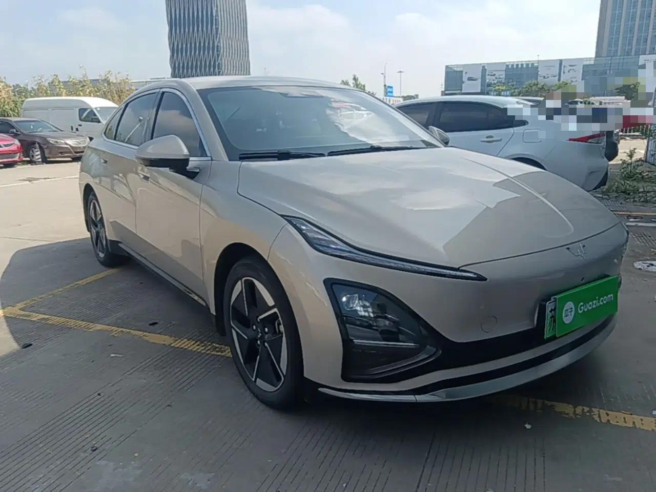 Wuling Xingguang 2024 Co-Creation Edition 510 Advanced Model — миниатюра 3