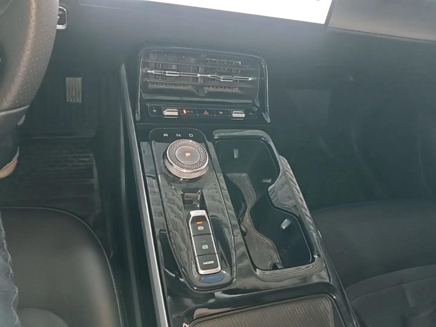 Wuling Xingguang 2024 Co-Creation Edition 510 Advanced Model — миниатюра 16