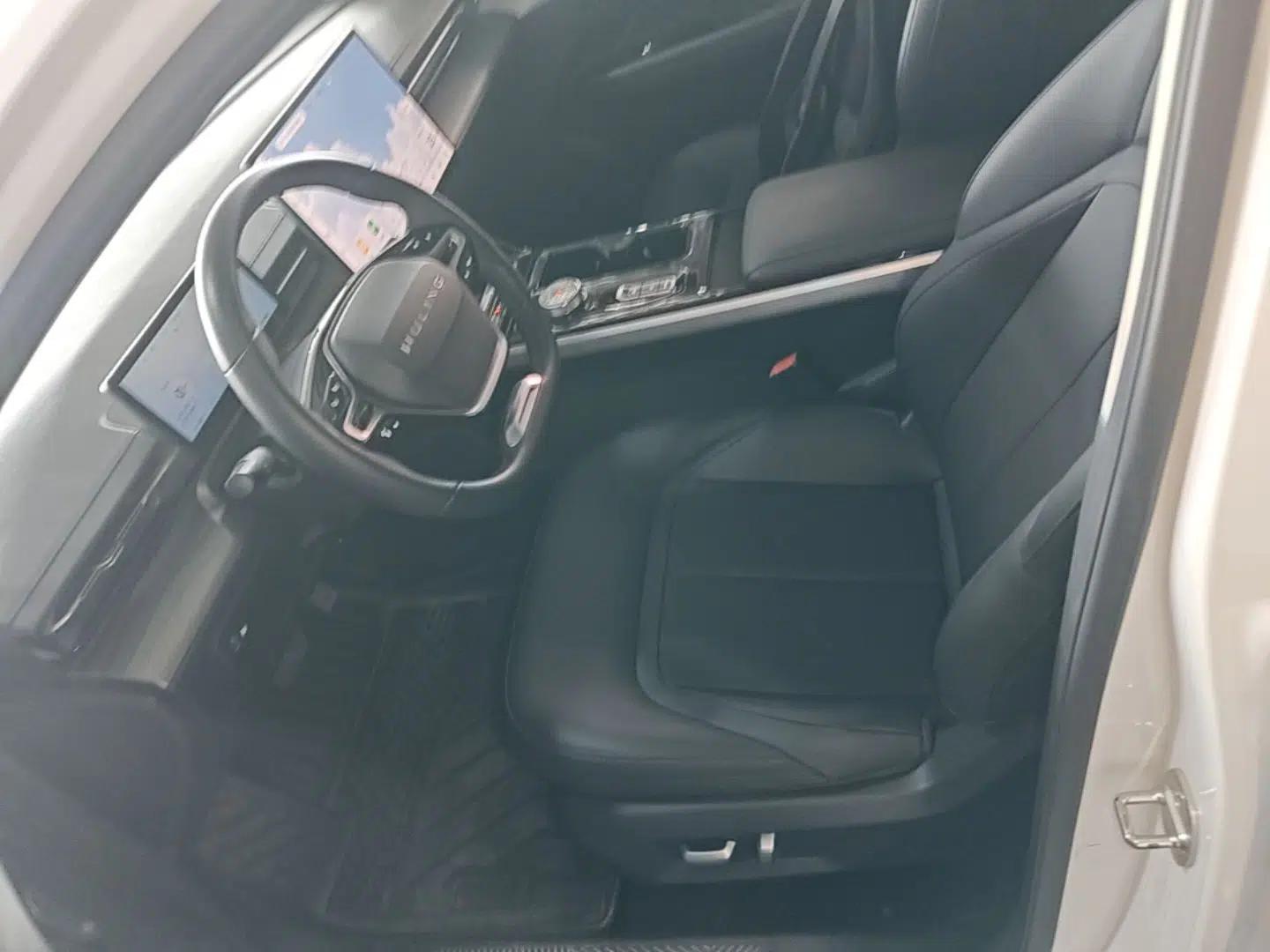 Wuling Xingguang 2024 Co-Creation Edition 510 Advanced Model — миниатюра 17