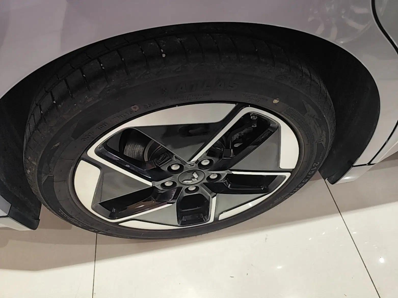 Wuling Xingguang 2024 Co-Creation Edition 510 Advanced Model — миниатюра 11