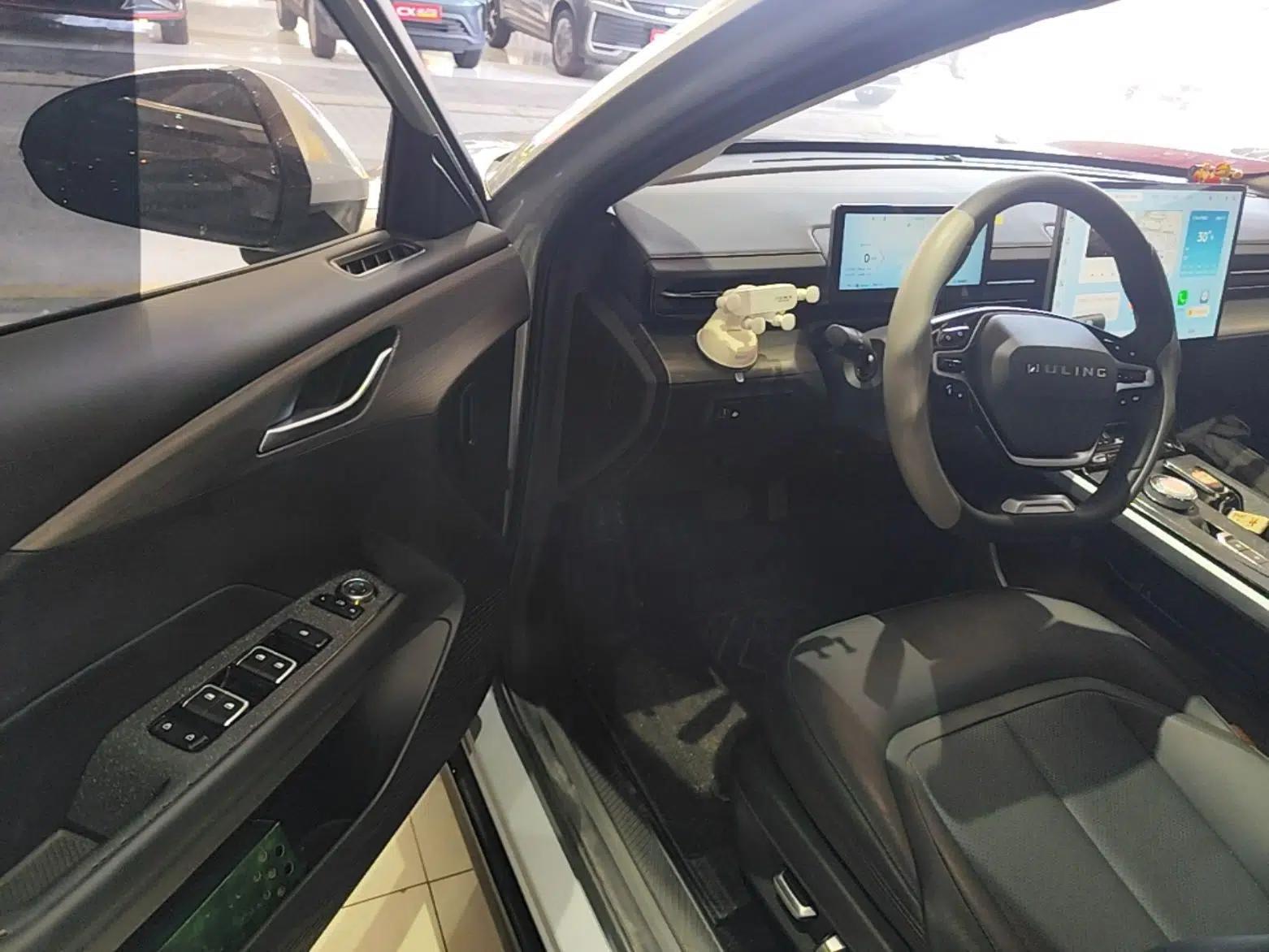 Wuling Xingguang 2024 Co-Creation Edition 510 Advanced Model — миниатюра 18
