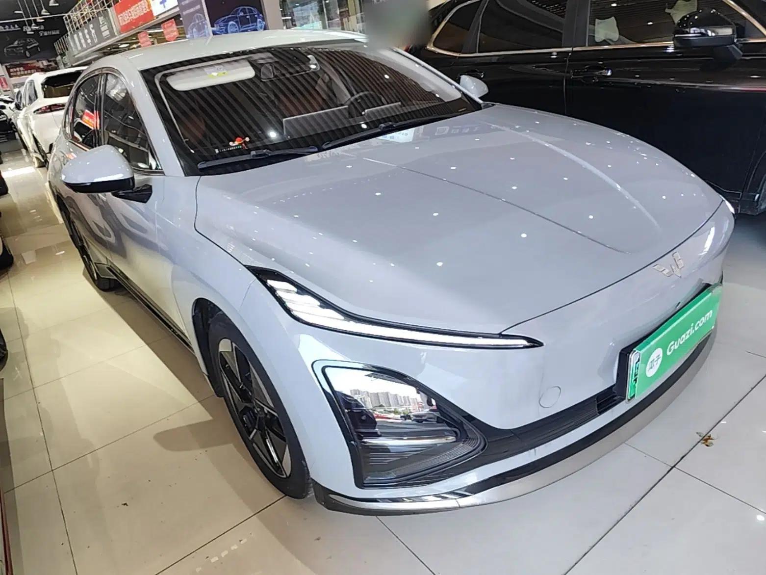 Wuling Xingguang 2024 Co-Creation Edition 510 Advanced Model — миниатюра 3