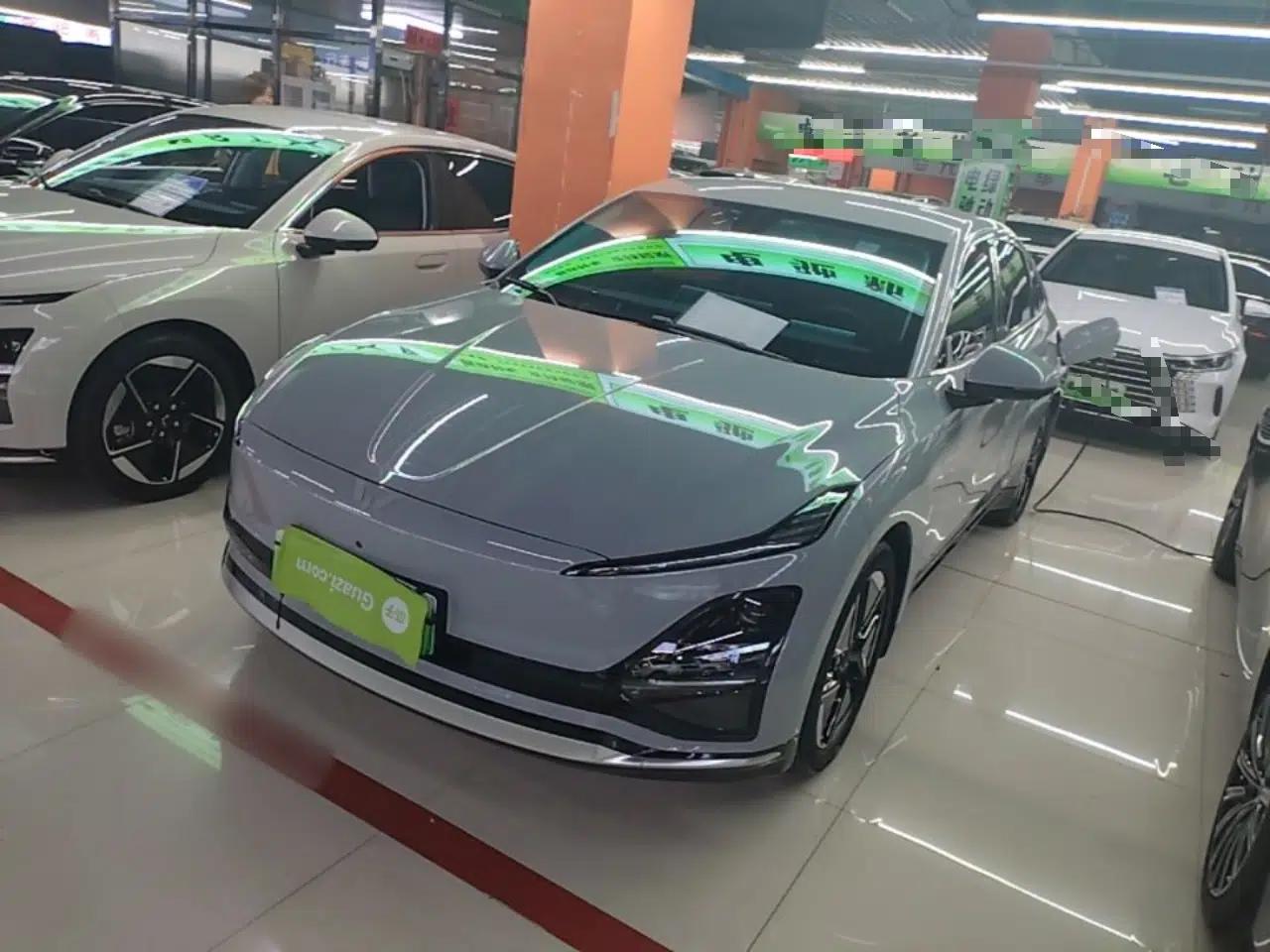 Wuling Xingguang 2024 Co-Creation Edition 510 Advanced Model — миниатюра 1