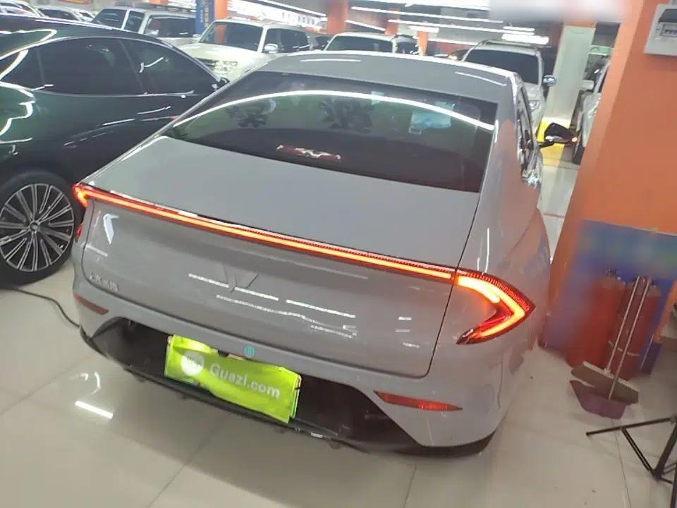 Wuling Xingguang 2024 Co-Creation Edition 510 Advanced Model — миниатюра 6