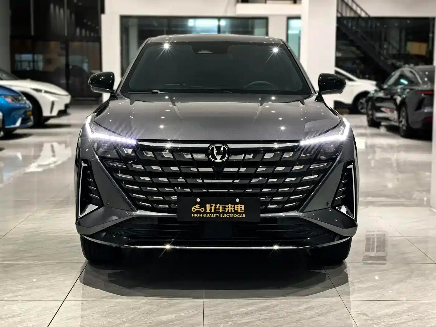 Changan UNI-Z New Energy 2024 Blue Whale Smart Electric iDD 125km Superior Edition — миниатюра 2