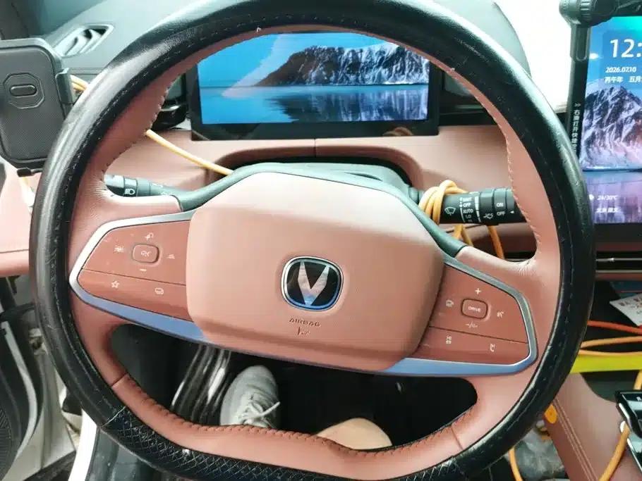 Changan UNI-Z New Energy 2024 Blue Whale Smart Electric iDD 125km Superior Edition — миниатюра 15