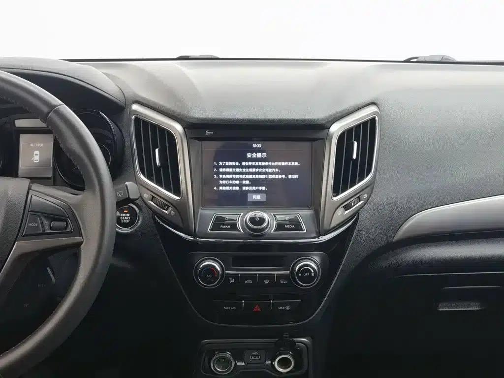 Changan CS15 2016 1.5L Manual Premium Edition — миниатюра 12