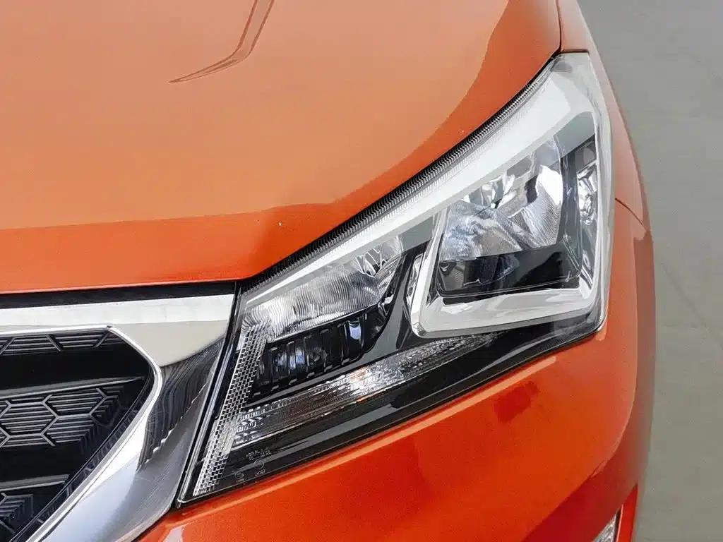 Changan CS15 2016 1.5L Manual Premium Edition — миниатюра 7