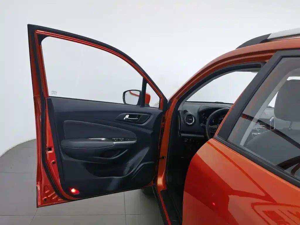 Changan CS15 2016 1.5L Manual Premium Edition — миниатюра 8