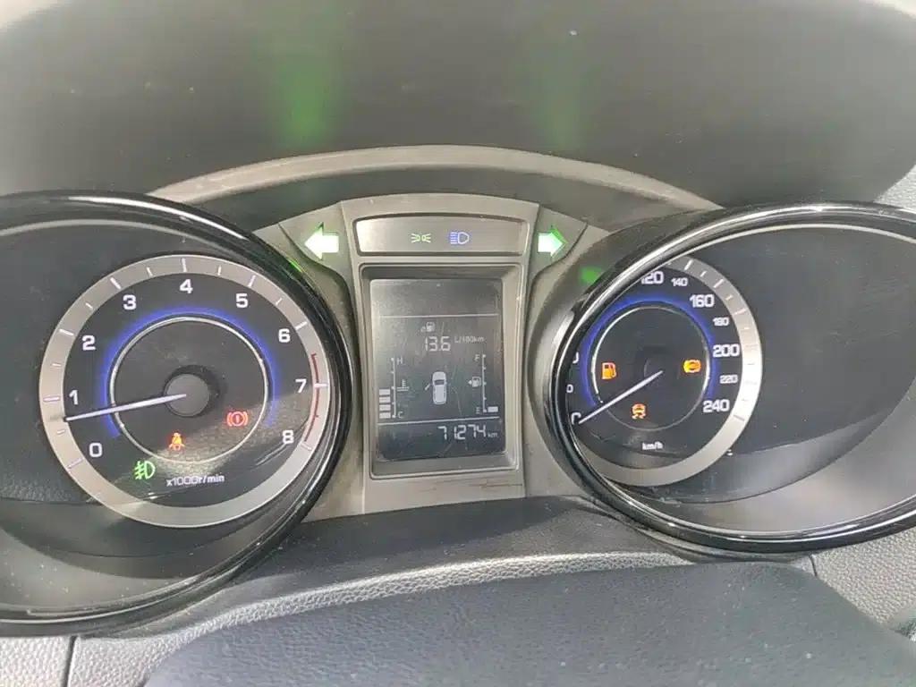 Changan CS15 2016 1.5L Manual Fashion Edition — миниатюра 12
