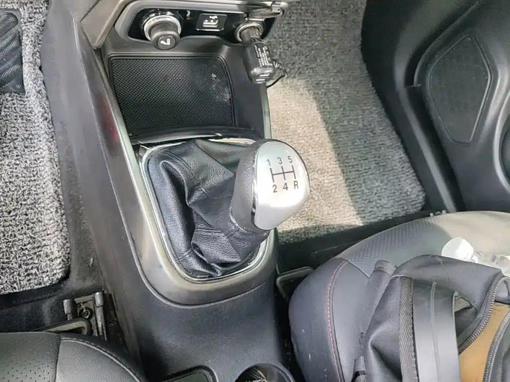 Changan CS15 2016 1.5L Manual Fashion Edition — миниатюра 14