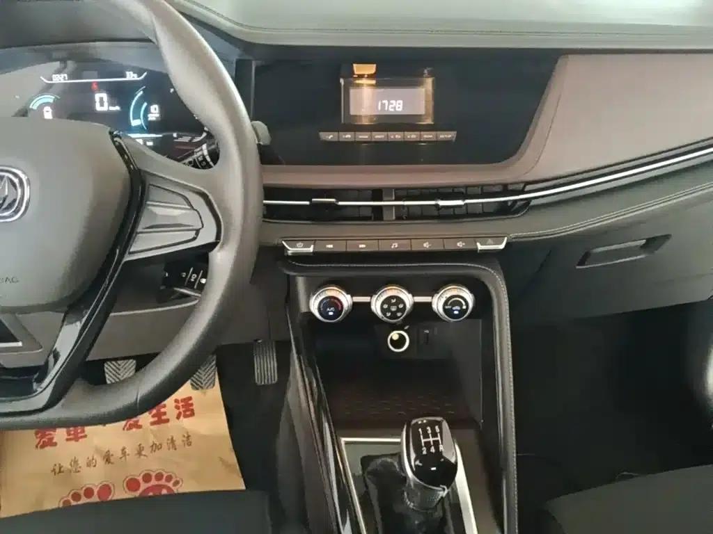 Changan CS15 2019 1.5L Manual Comfort Model (National VI Emission Standard) — миниатюра 13