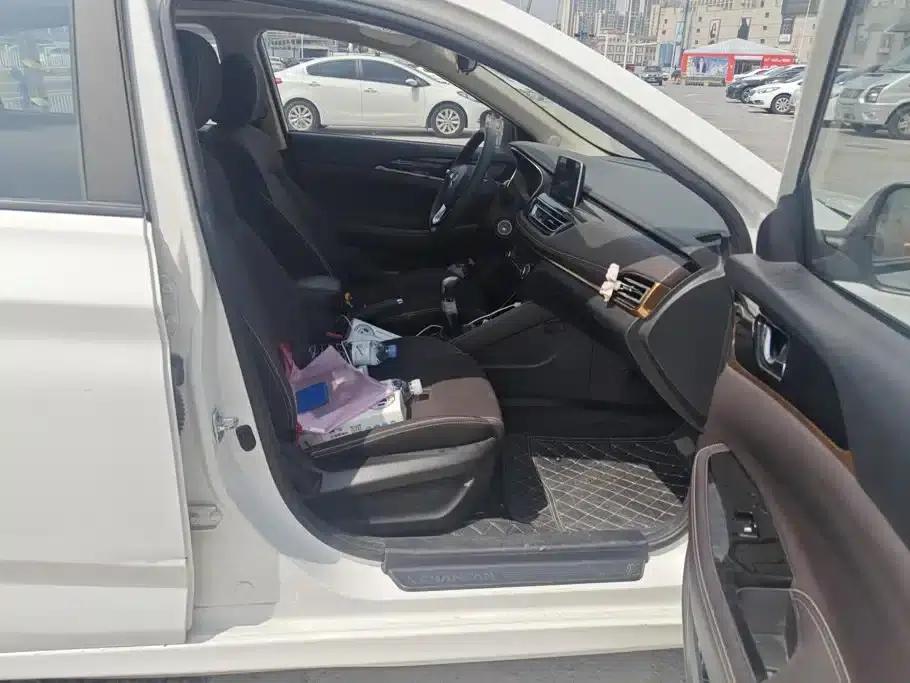 Changan Eado DT 2018 1.6L Manual Enjoyment Edition — миниатюра 8