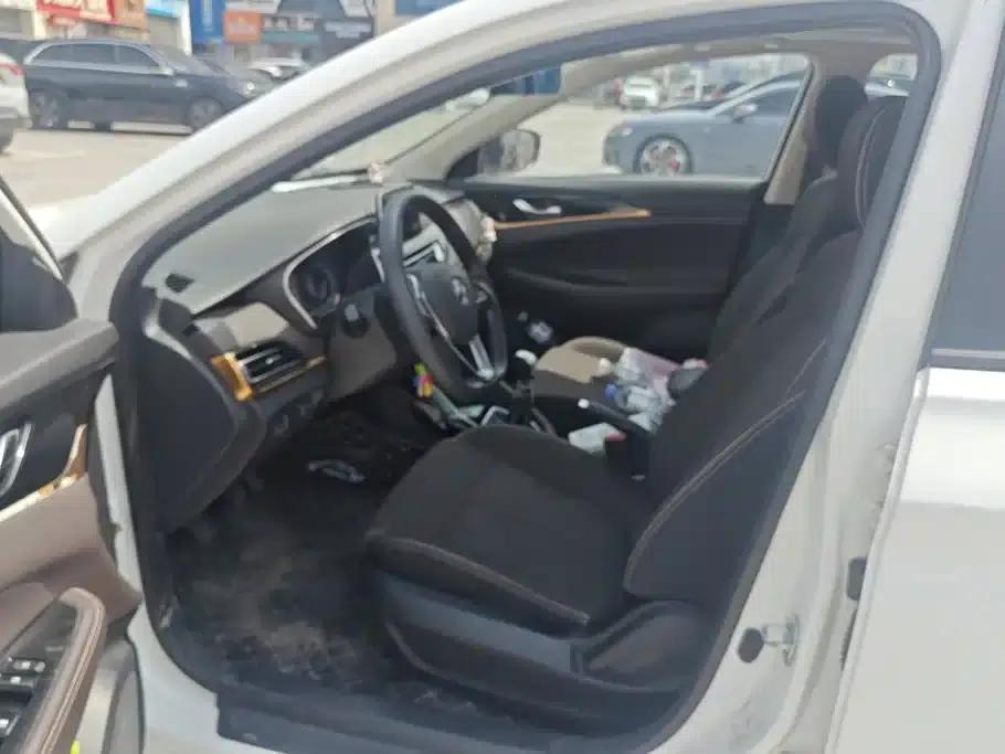 Changan Eado DT 2018 1.6L Manual Enjoyment Edition — миниатюра 9