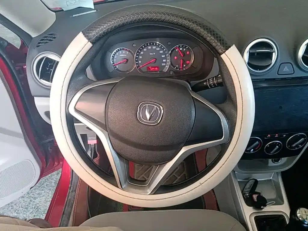 Yuexiang V3 2015 1.4L Manual Comfort Edition (National V Emission Standard) — миниатюра 7