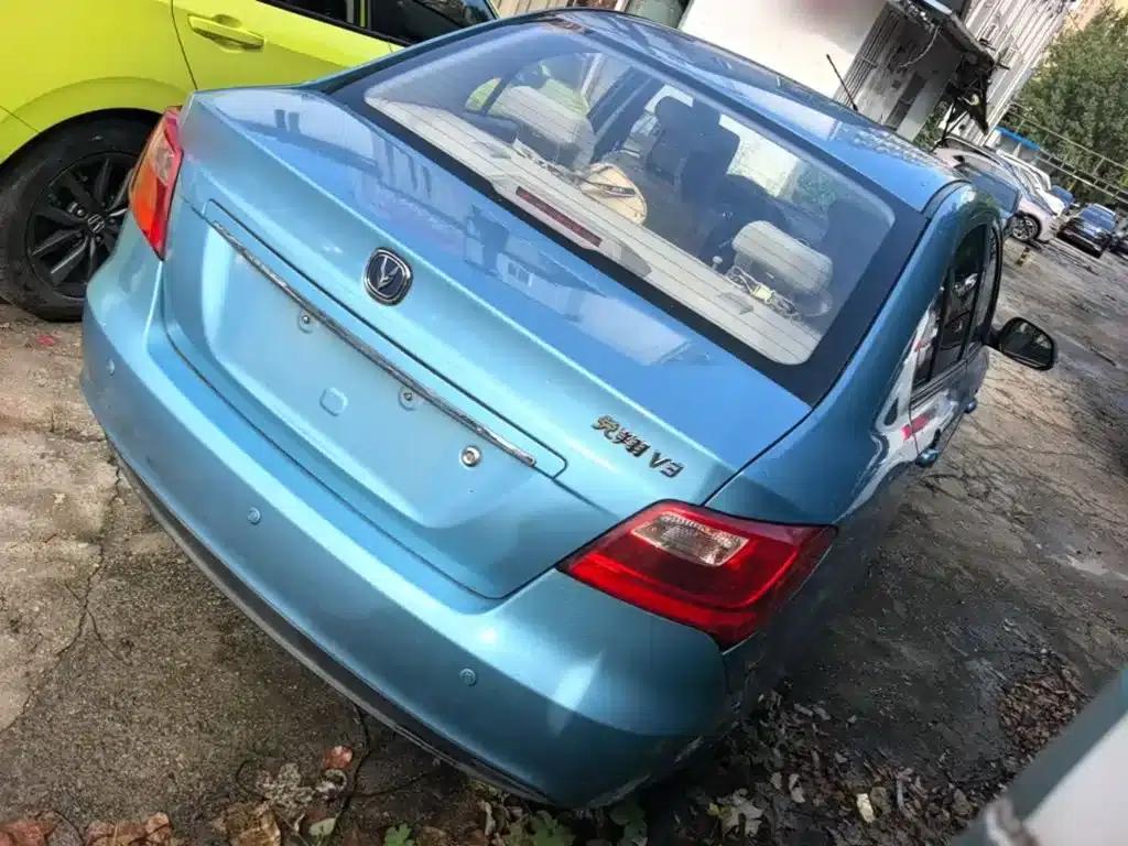 Yuexiang V3 2012 1.3L Manual Comfort Model (National IV Emission Standard) — миниатюра 7