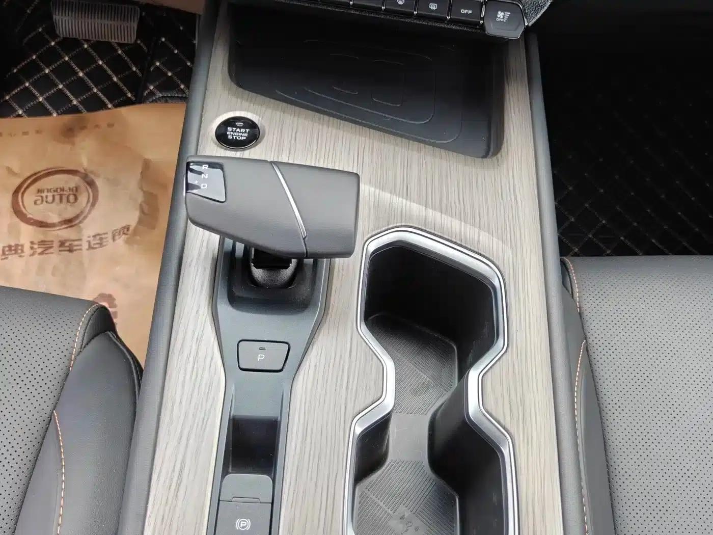 Changan X7 PLUS 2024 1.5T Automatic Premium 7-seater — миниатюра 9