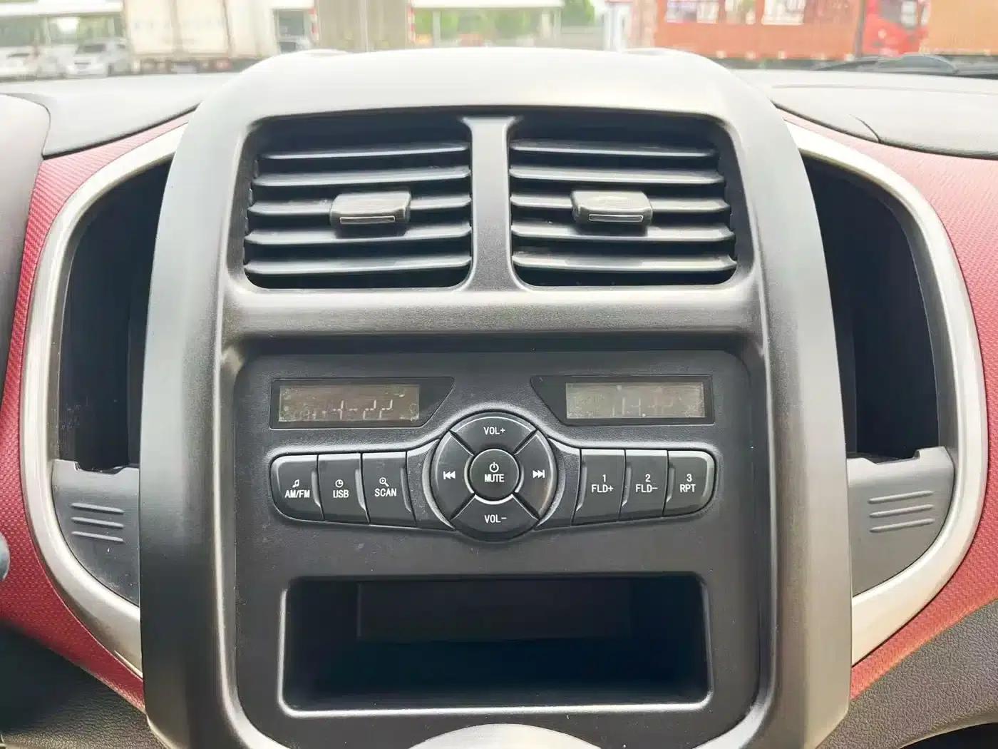 Benben 2014 1.4L IMT Luxury Edition — миниатюра 12