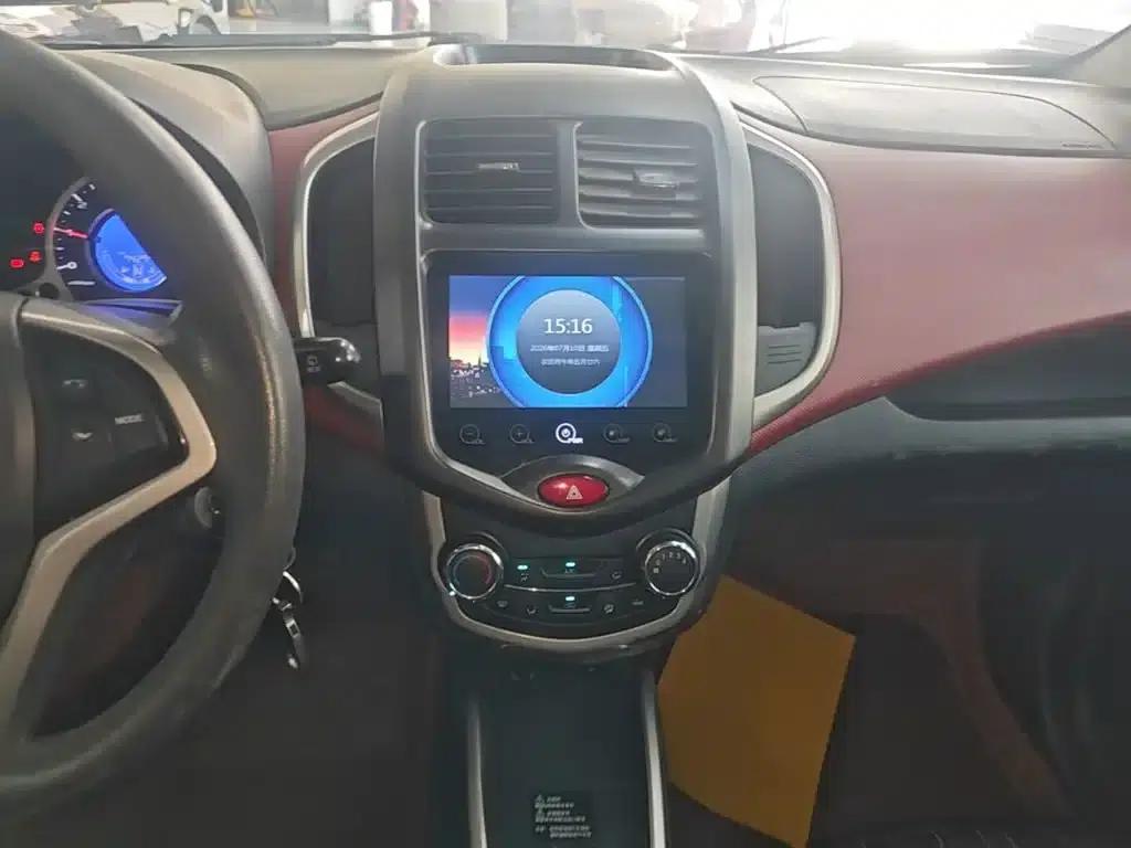 Benben 2014 1.4L IMT Premium Sunroof Model — миниатюра 13