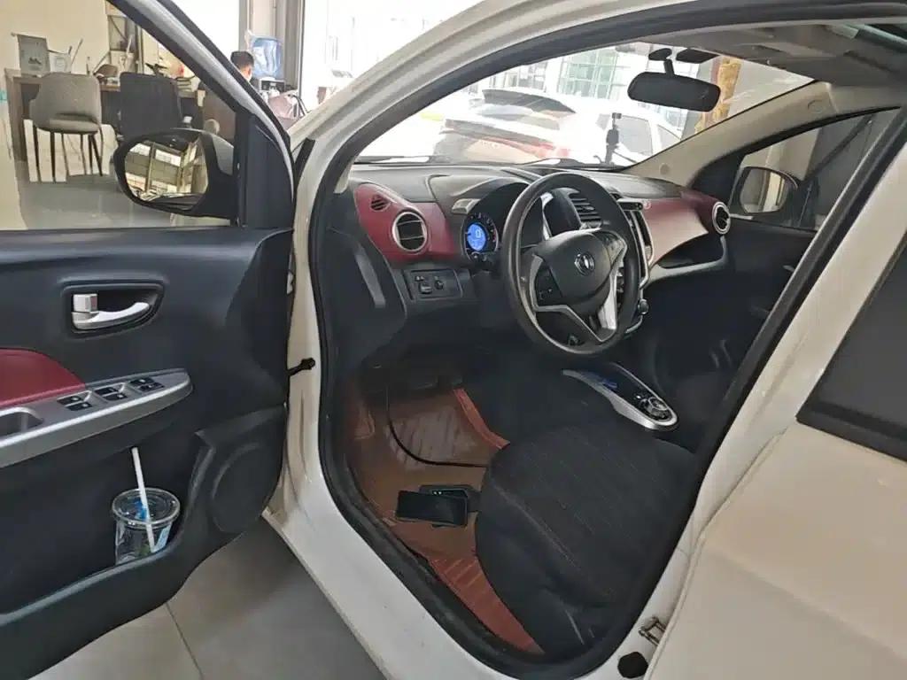 Benben 2014 1.4L IMT Premium Sunroof Model — миниатюра 16