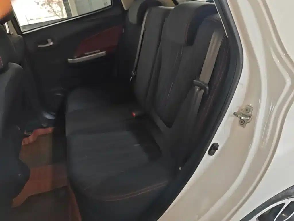 Benben 2014 1.4L IMT Premium Sunroof Model — миниатюра 17